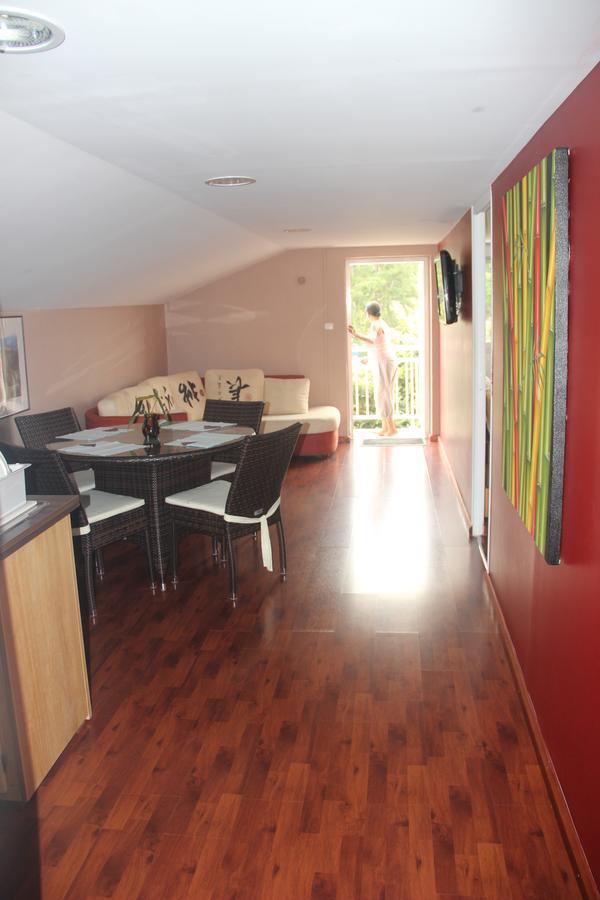 Bed and Breakfast Le Colibri Le Dix-Septieme Exterior foto